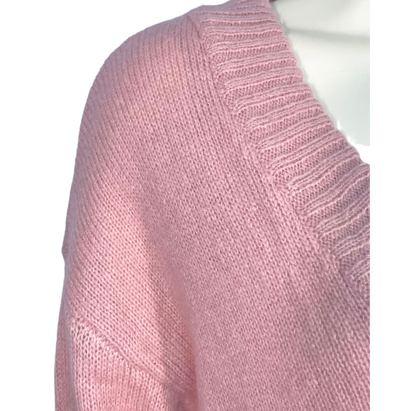 3-FOR-$30 Bar III Sz M Slouchy Sweater Deep V-Neck Pullover Knit Wool Pink New - Picture 6 of 10